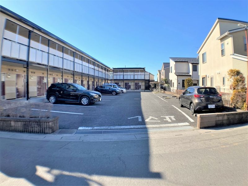 レオパレス花咲の丘Ⅱ 駐車場