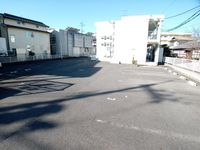 レオパレスラティエーラ１ 駐車場