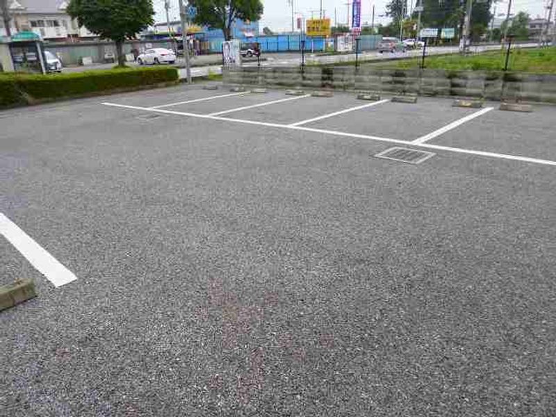 レオパレスはなみずき　Ⅲ 駐車場