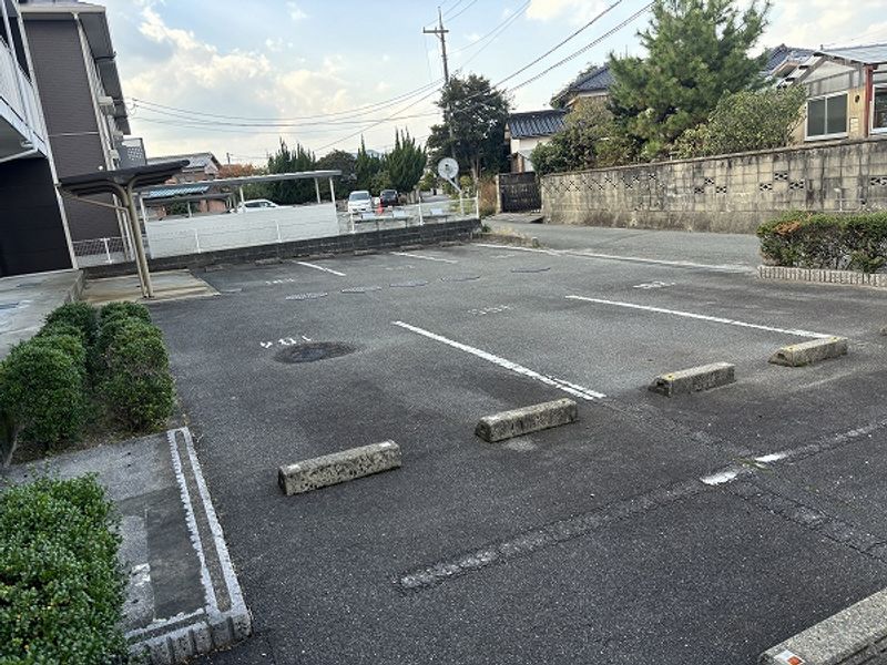 レオパレスＳＳ 駐車場