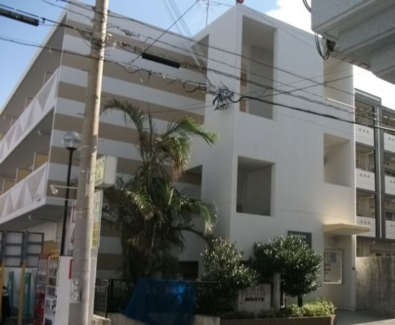レオパレス松山 外観