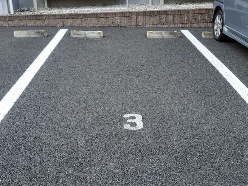 レオネクスト輝 駐車場
