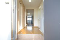 レオパレスエンジョイ 玄関