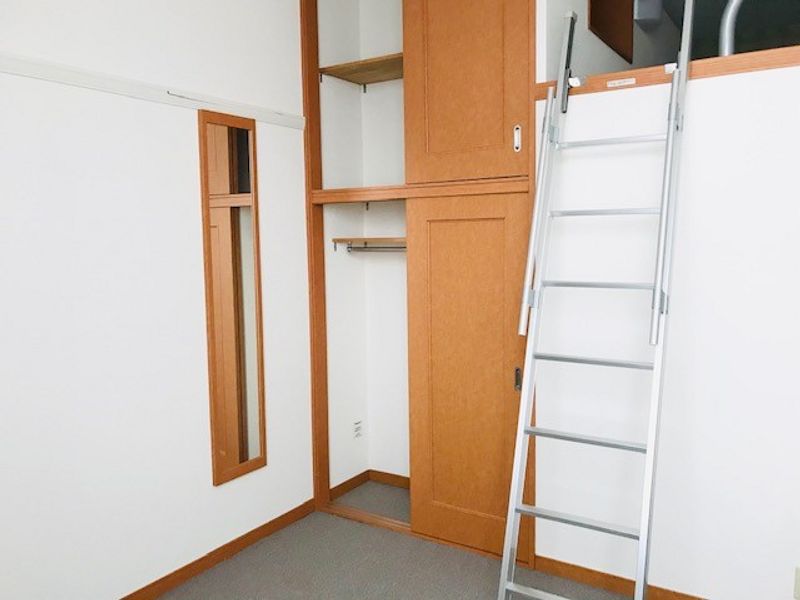 レオパレスピュア 収納