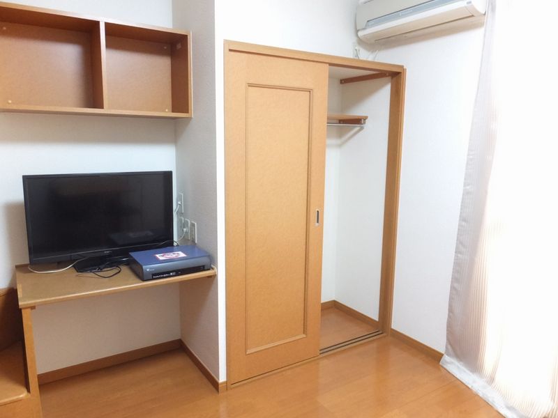 レオパレス水際邸 収納