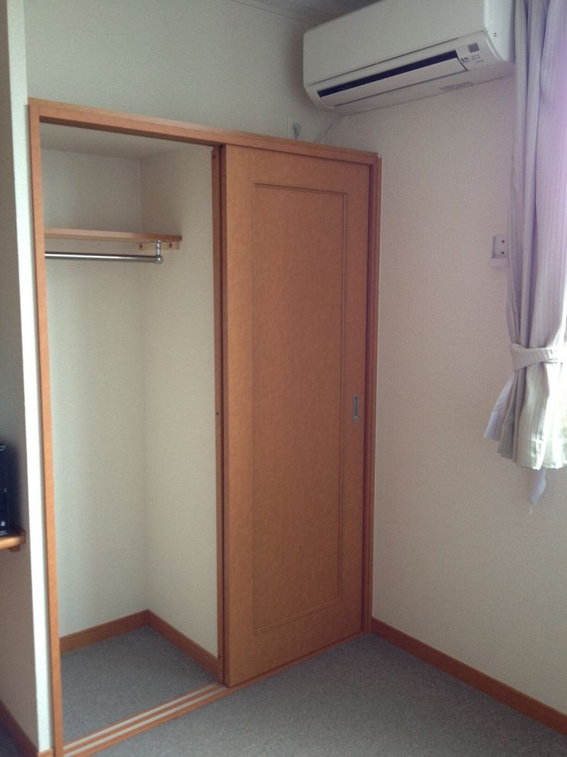 レオパレスワルツ 収納