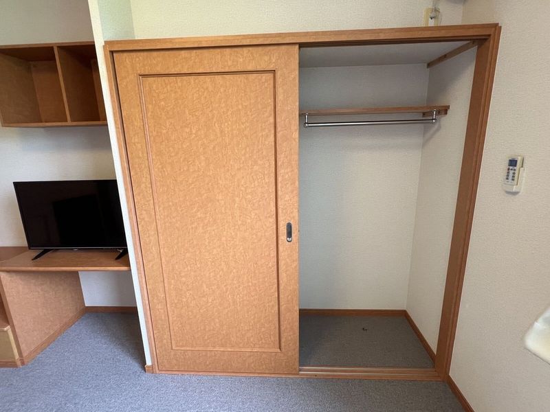 レオパレスクレシア 収納