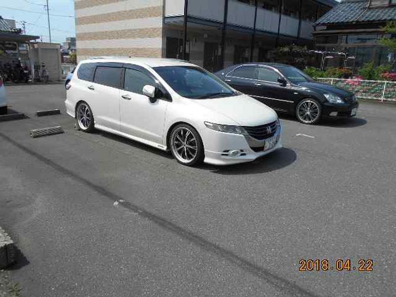 レオパレスシャングリ　ラ 駐車場