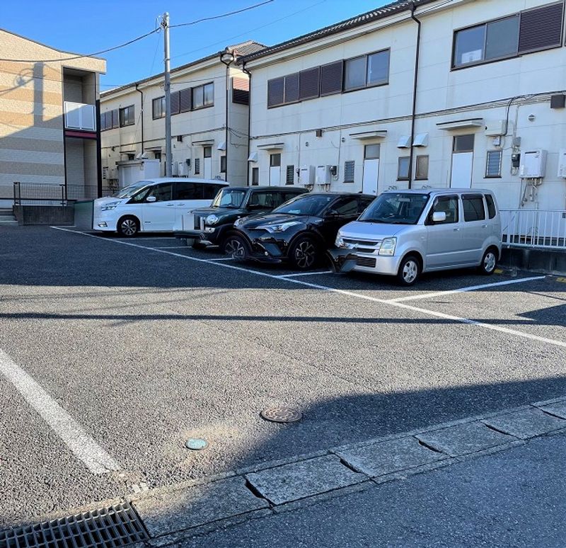 レオパレスボヌールⅡ 駐車場