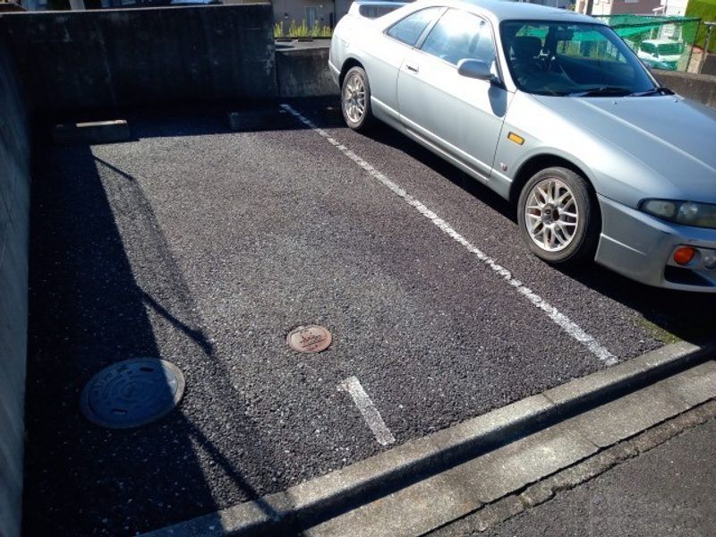 レオパレス王御住 駐車場