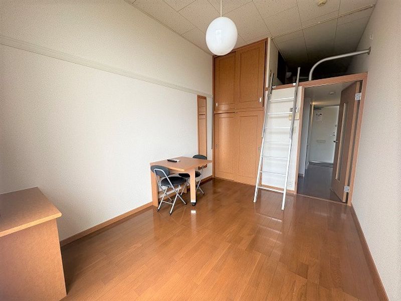 レオパレスディアコート 居間