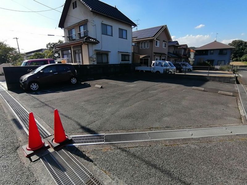 レオパレスウィル 駐車場