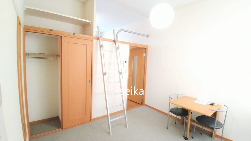 レオパレスツリー 居間