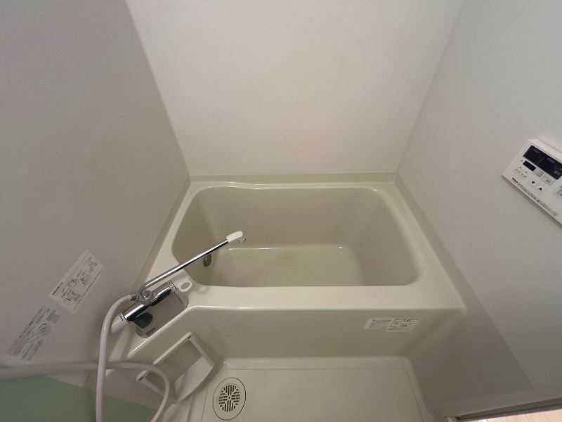 CLEINO River city Bathroom