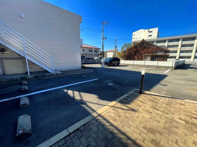 レオパレス今福 駐車場