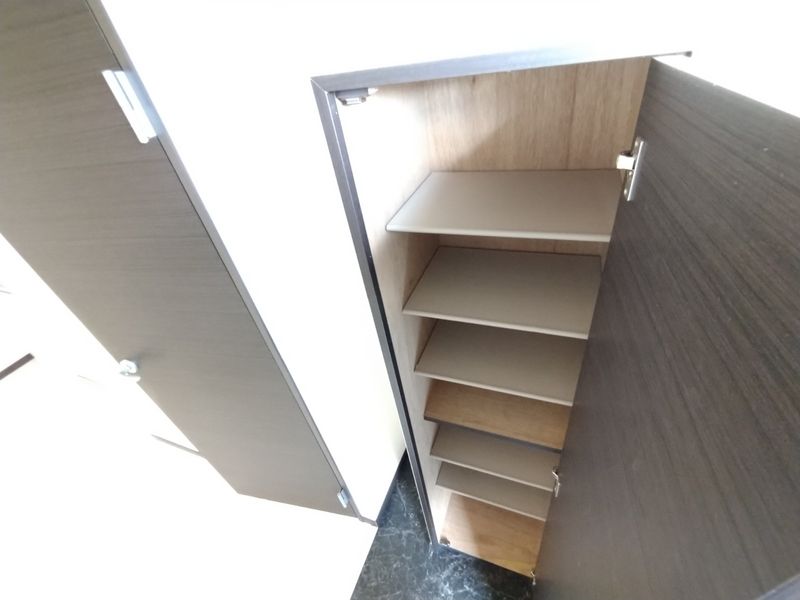 レオネクスト新城 玄関