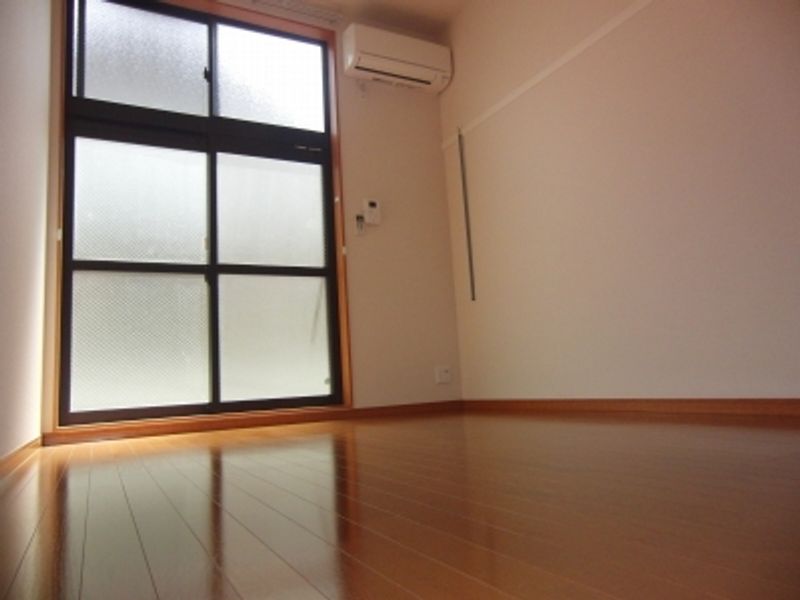 レオパレスＫハウス 居間