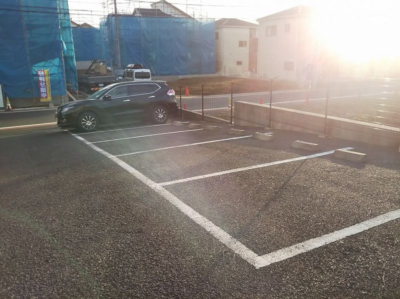 レオパレスコージー幕張 駐車場