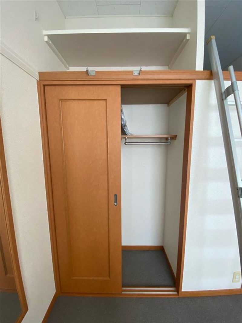 レオパレスフェリース上野 収納