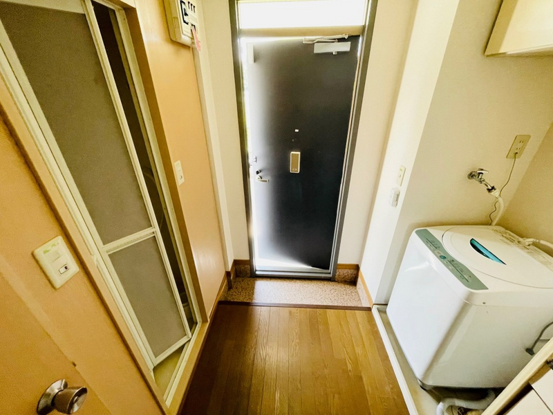 レオパレスかしま台 玄関