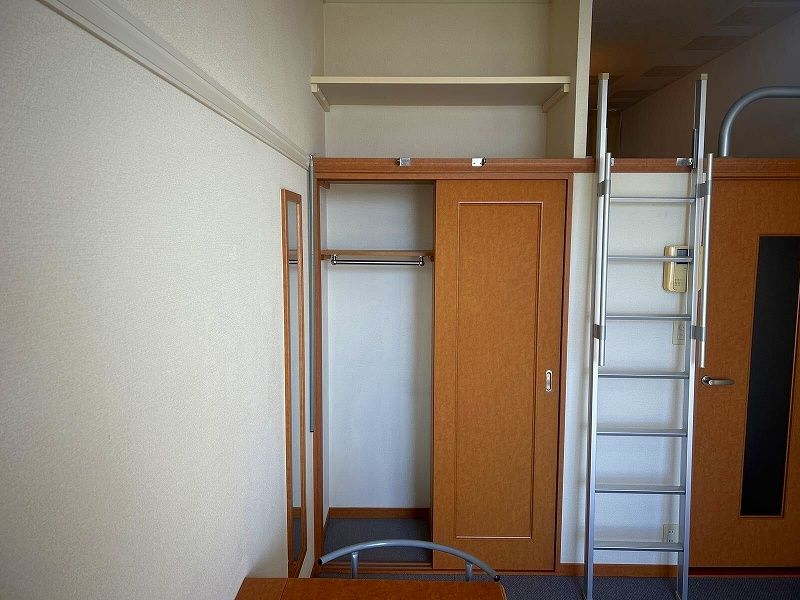 leopalace West Side Shirayama Kho lưu trữ
