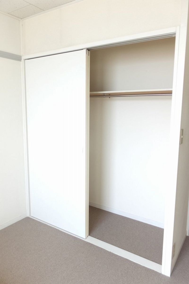レオパレスサンⅡ 収納