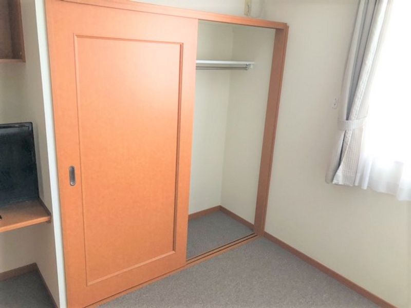 レオパレスカシオペア 収納