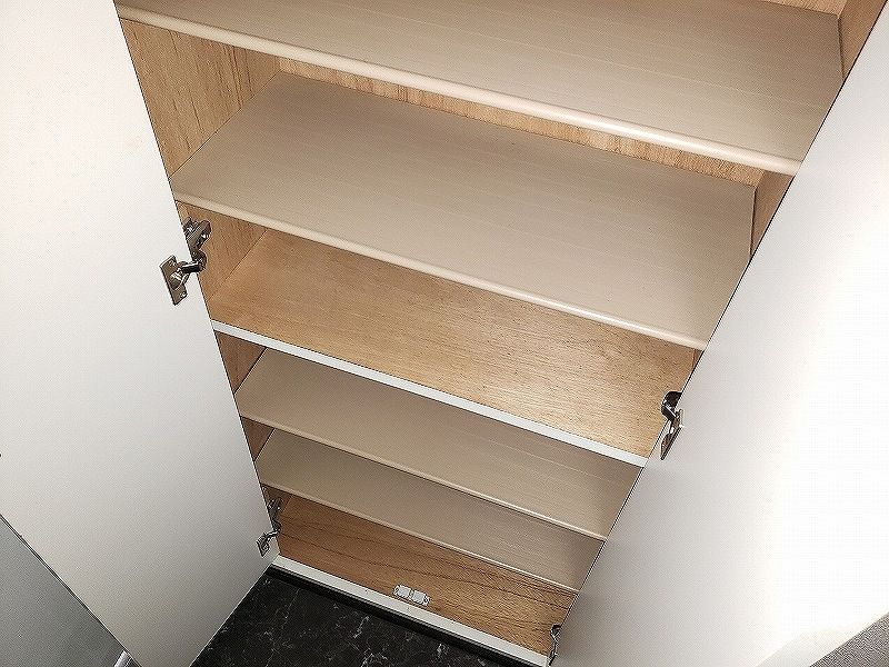 レオネクストＲＥＮ 収納