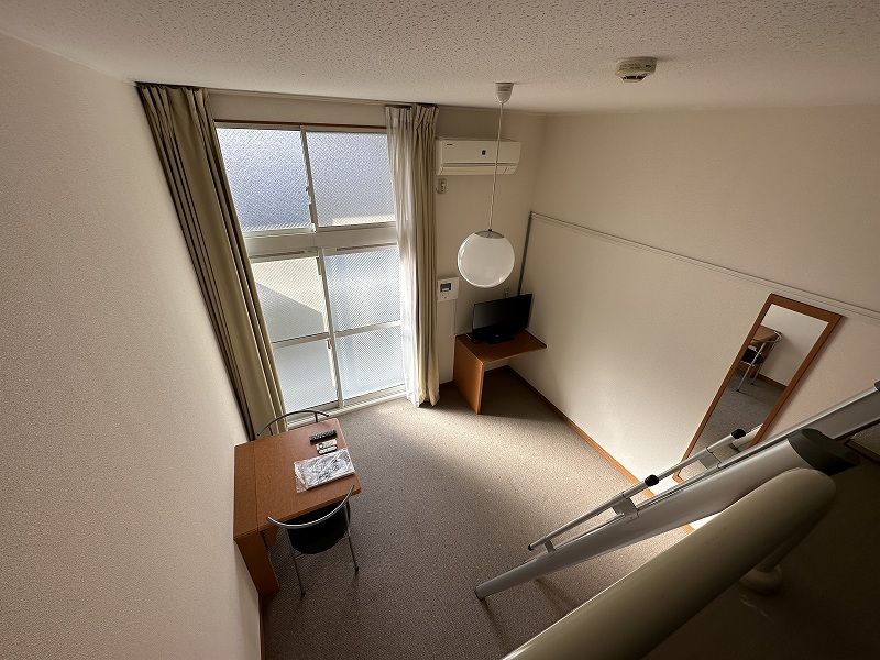 レオパレス御本丸壱番館 居間