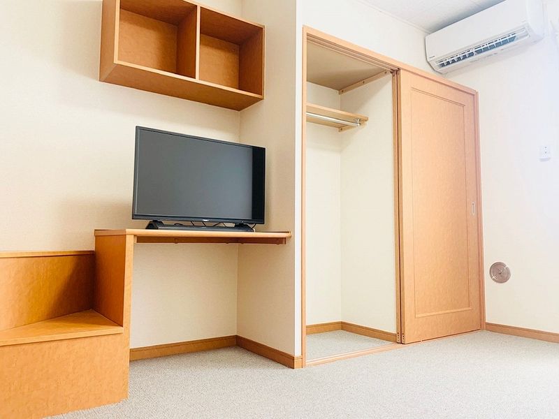 レオパレスアベニールノムラ 収納