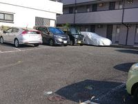 レオパレスハル 駐車場