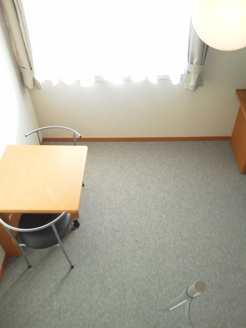 レオパレス西が丘 居間