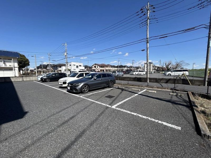 leopalace Big Hello 주차장