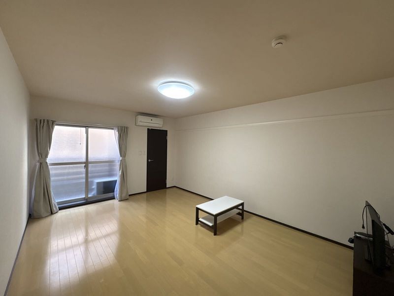 クレイノイヤサカ 居間