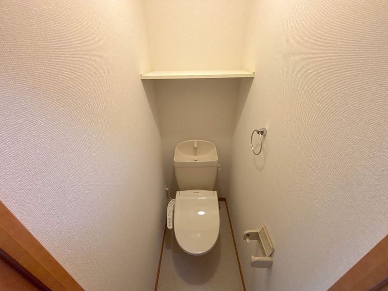 レオパレスパレヴィアーノ トイレ