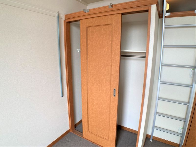 レオパレスシエスタ西郷屋敷 収納