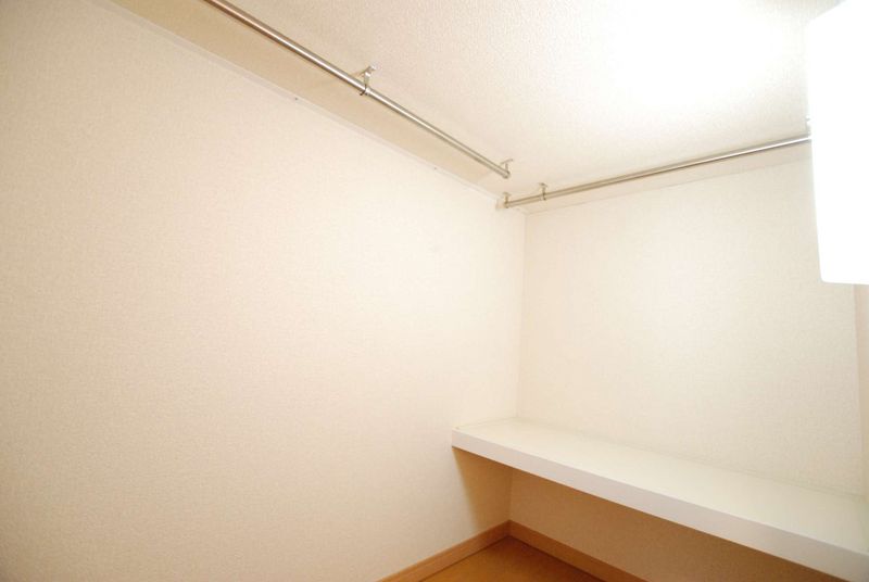 レオパレスサンクワイエット 収納