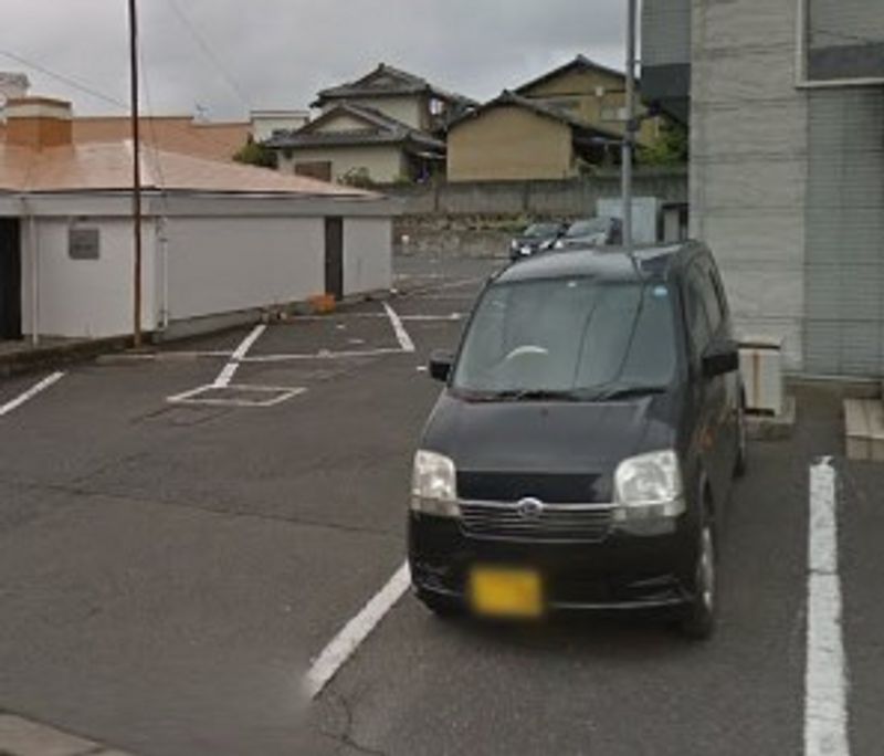 レオパレスＴＷＯ＆ＴＷＯ 駐車場