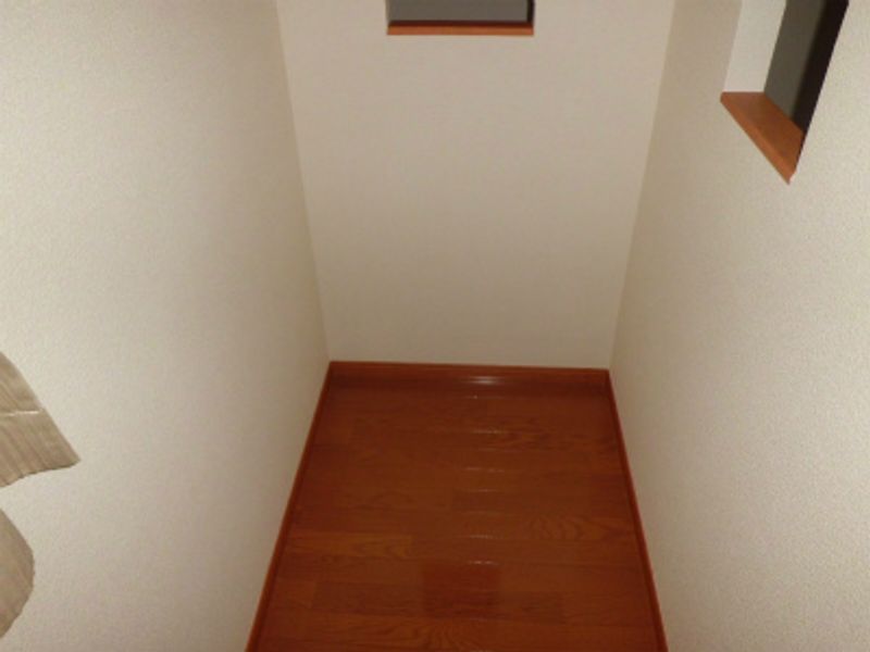 レオパレスかたびら新町 その他