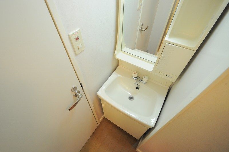 レオパレスフローラタカダ 洗面台