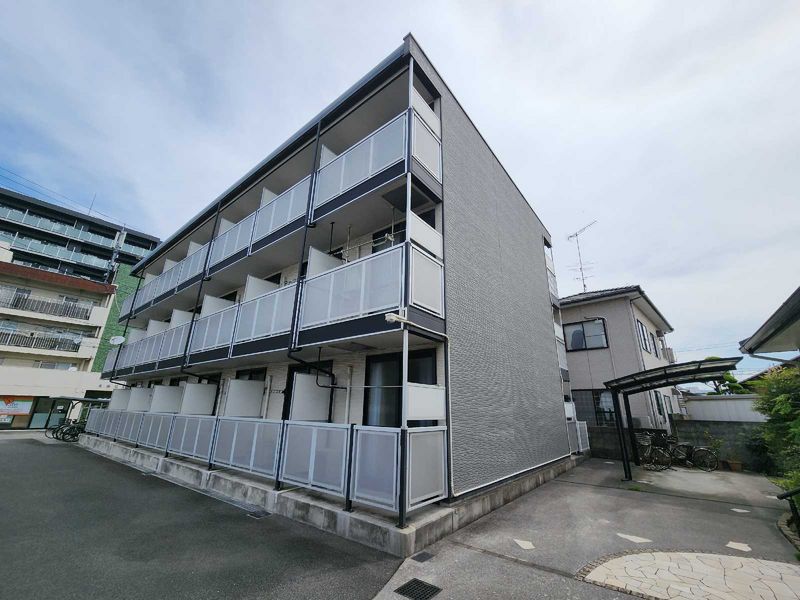 レオパレススカイ 外観