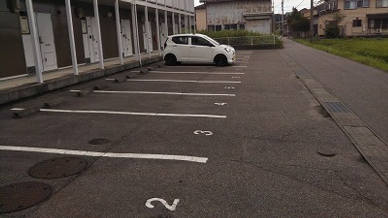 leopalace Hikari Parking lot