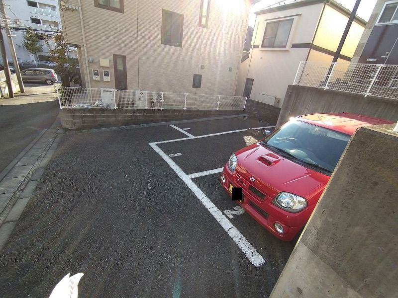 レオパレスＮＡＧＡＳＡＷＡ 駐車場