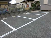 レオパレスバンブー 駐車場