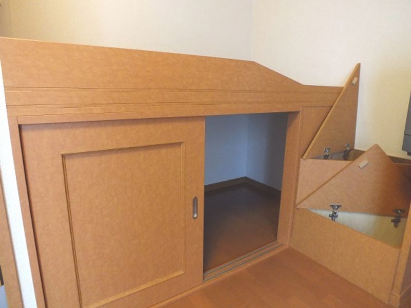 レオパレスプランドール 収納