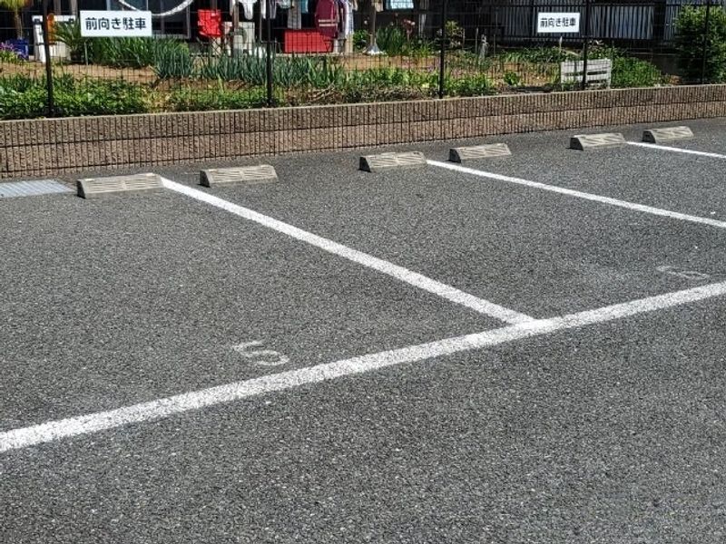 レオパレス高田 駐車場