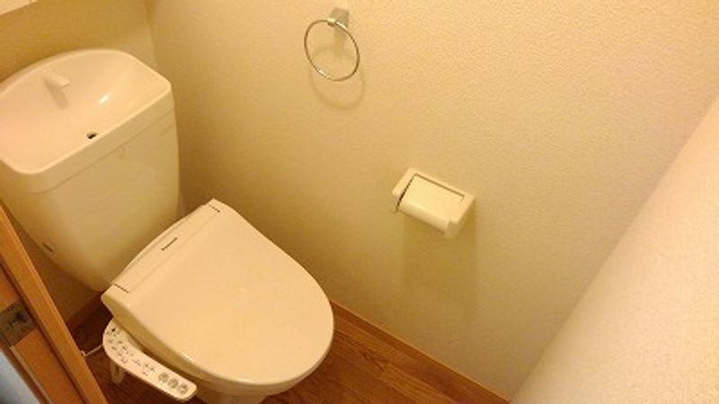 レオパレスアイコート川南 トイレ
