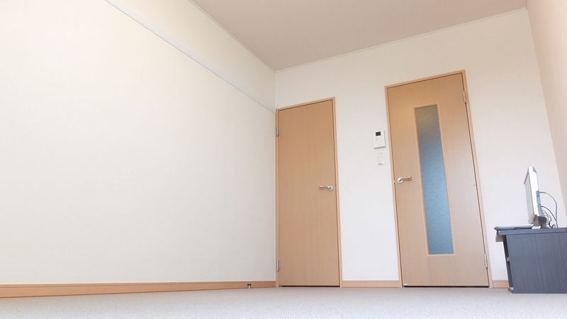 レオパレス万平 居間