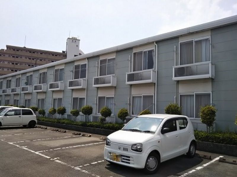 レオパレス上川原 外観