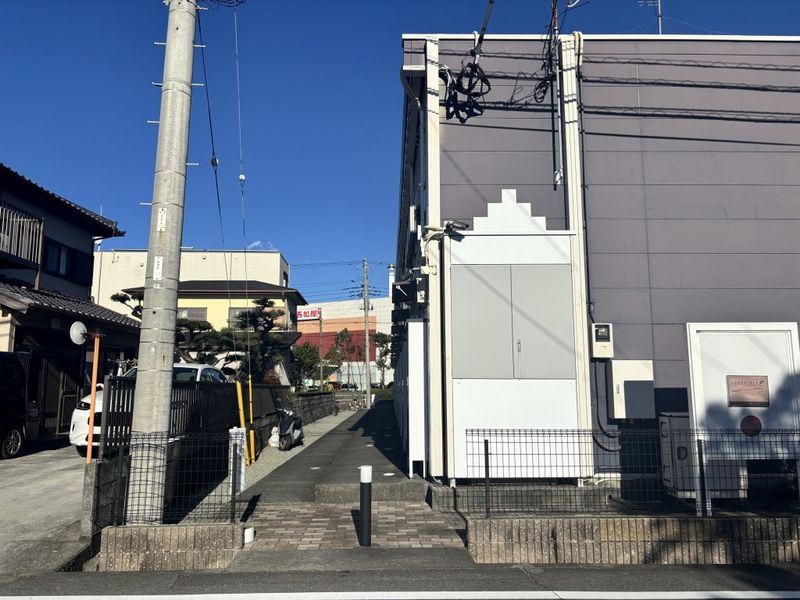 レオパレスエスペランザ エントランス